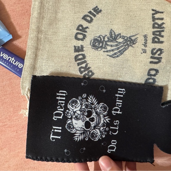 9 Bachelorette hangover bags - Picture 4 of 5